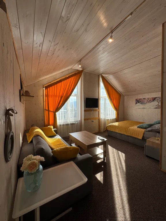 Коттедж Уютный дом с террасой и видом на горы — Шерегеш