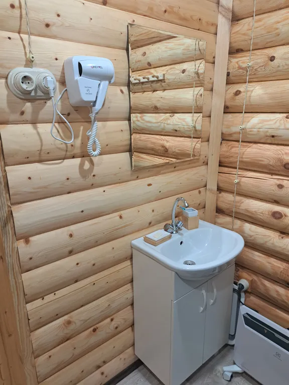 Коттедж Коттедж Деревянный сруб с баней и купелью — Псебай