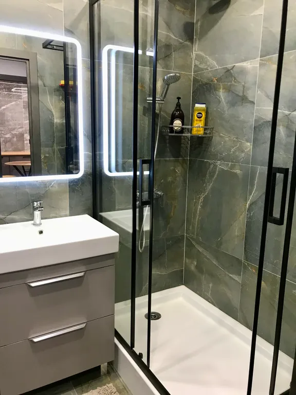 Евродвушка бизнес-класса с красивым видом на поля и шоссе