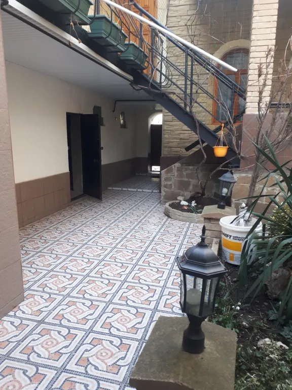 Домик в районе набережной