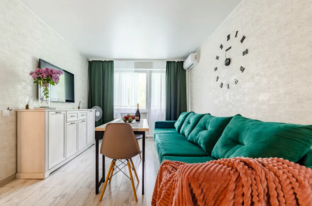 5 минут на машине / 25 пешком до кремля и центра города