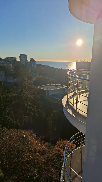 Новый дом напротив санатория Дюльбер