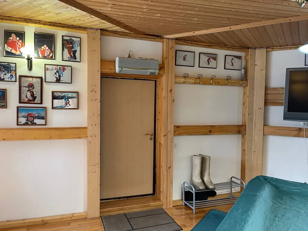 Уютный загородный дом с баней и бассейном