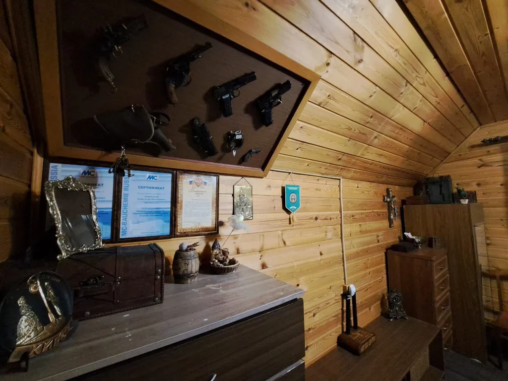 Коттедж Большой двухэтажный коттедж в стиле ампир с сауной и бассейном-купелью — Агалатово