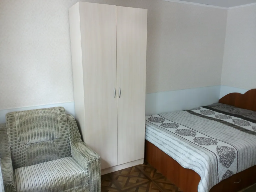 Квартира-студия с отдельным входом и закрытым двориком