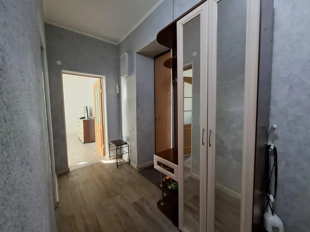 Квартира Две раздельные комнаты и балкон — Омск