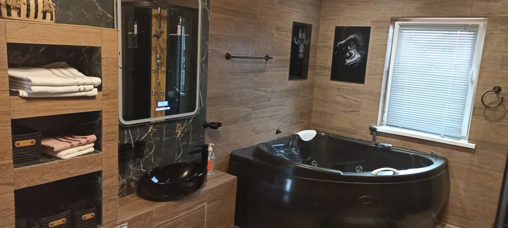 Домик у озера