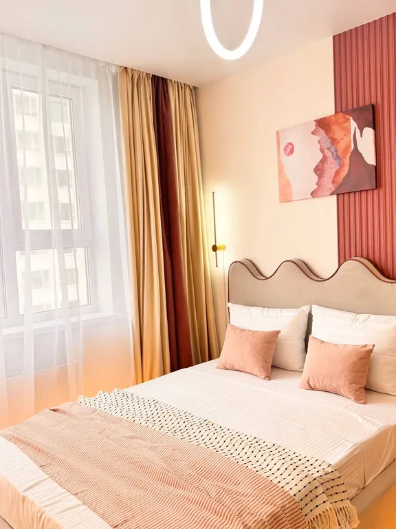 Милая студия с дизайнерским ремонтом