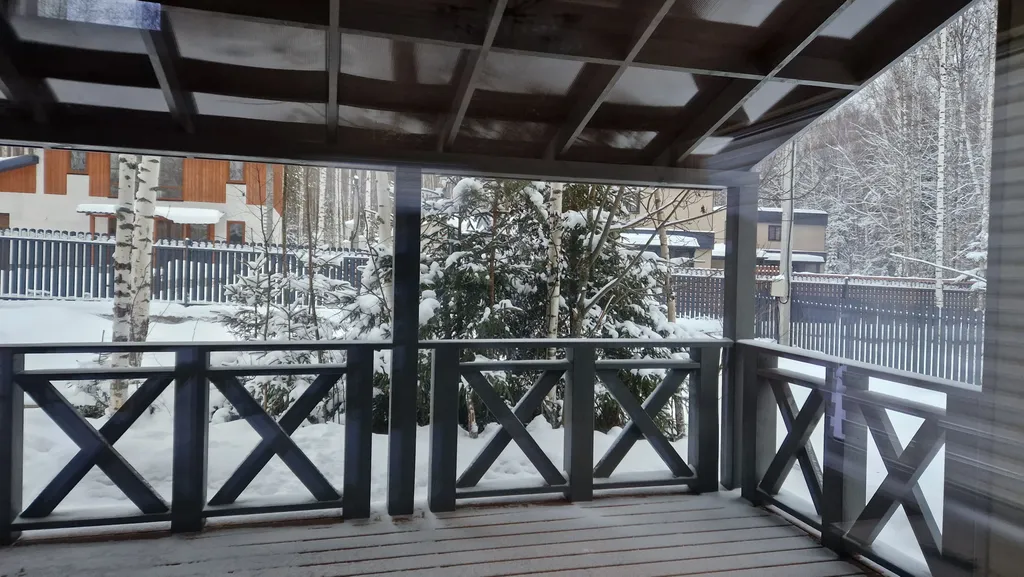 Коттедж с сауной комфорт-класса на реке Яхра