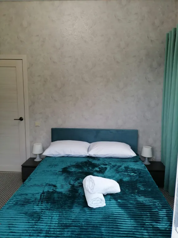 Дом - вилла - коттедж 5 спален
На территории бассейн