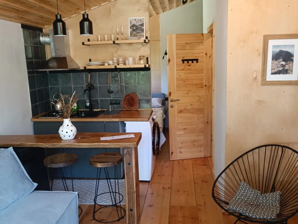 Домик в эко стиле с видом на горы