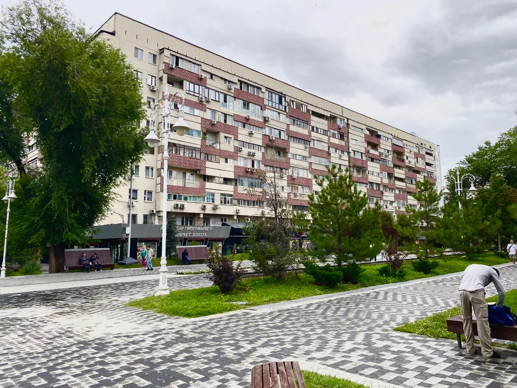 Квартира Удобная квартира Арбат & питьевая вода подарок — Алматы