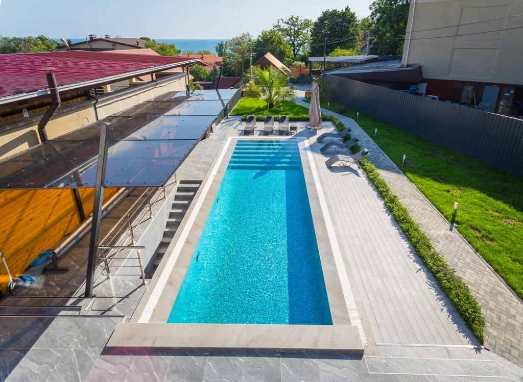 Дом у моря с бассейном