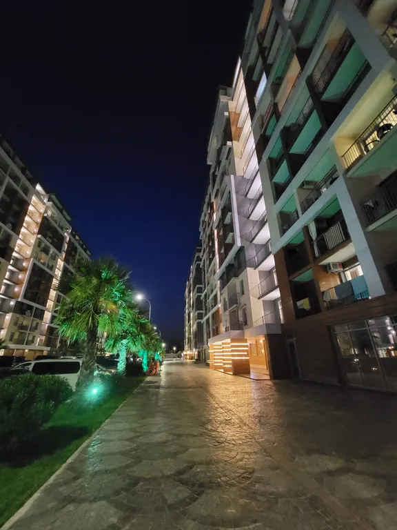 Стильные апартаменты с видом на море и горы