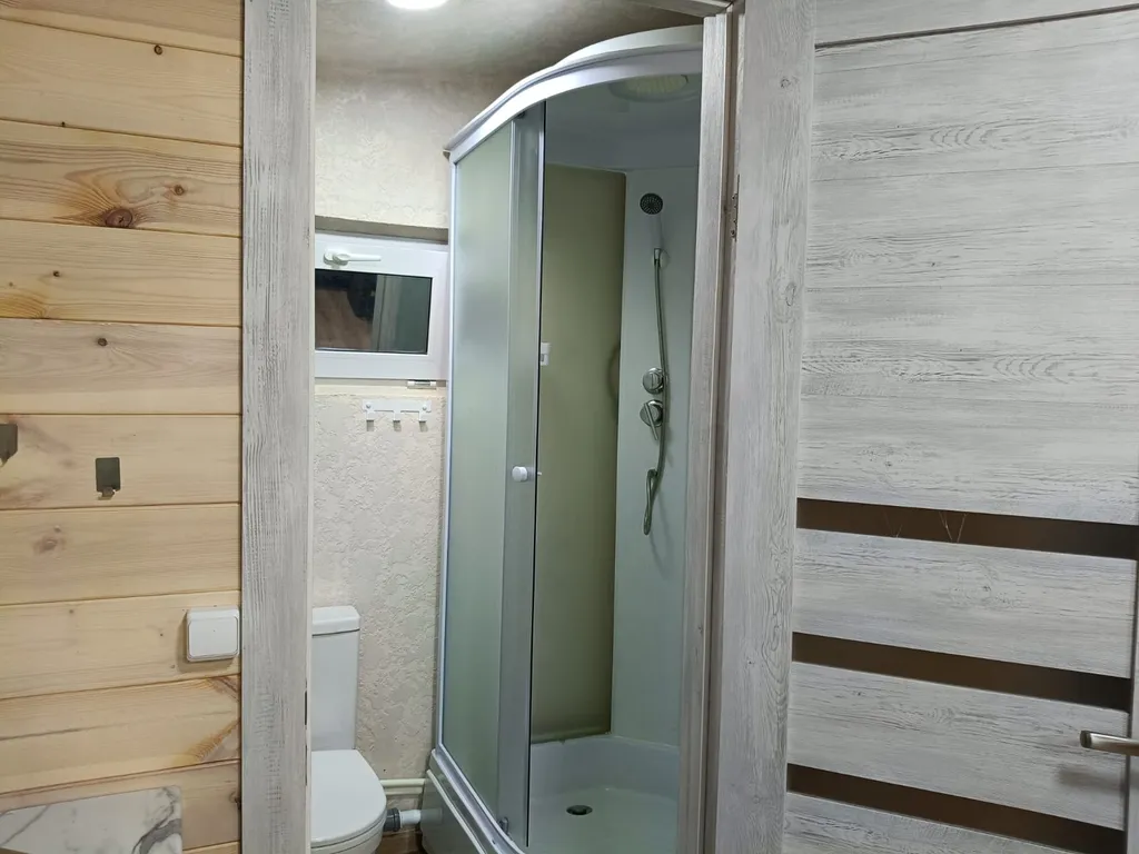 Уютный домик с видом на лес, на озере Увильды