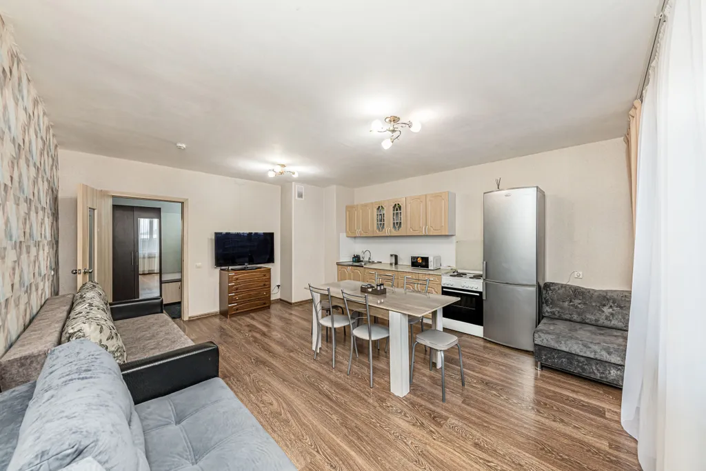 Просторная квартира для 14 гостей (10 раздельных спальных мест) — аренда посуточно в Челябинск