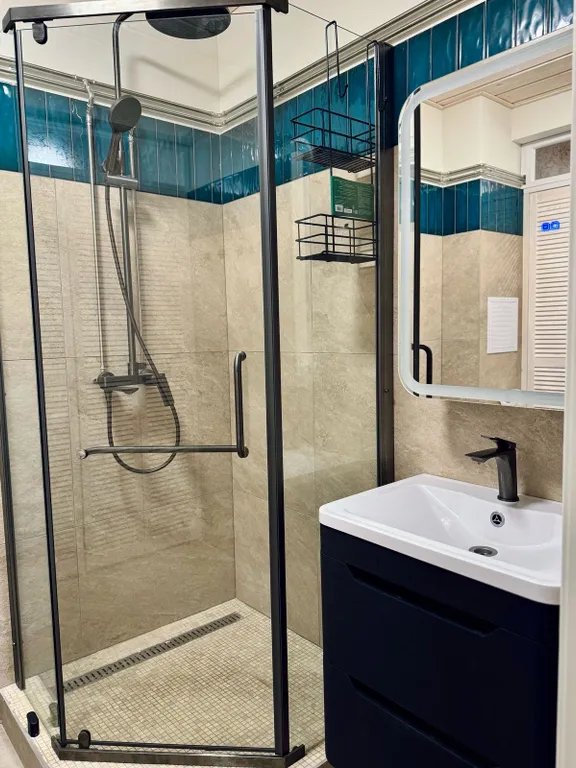 Дом рядом с озером