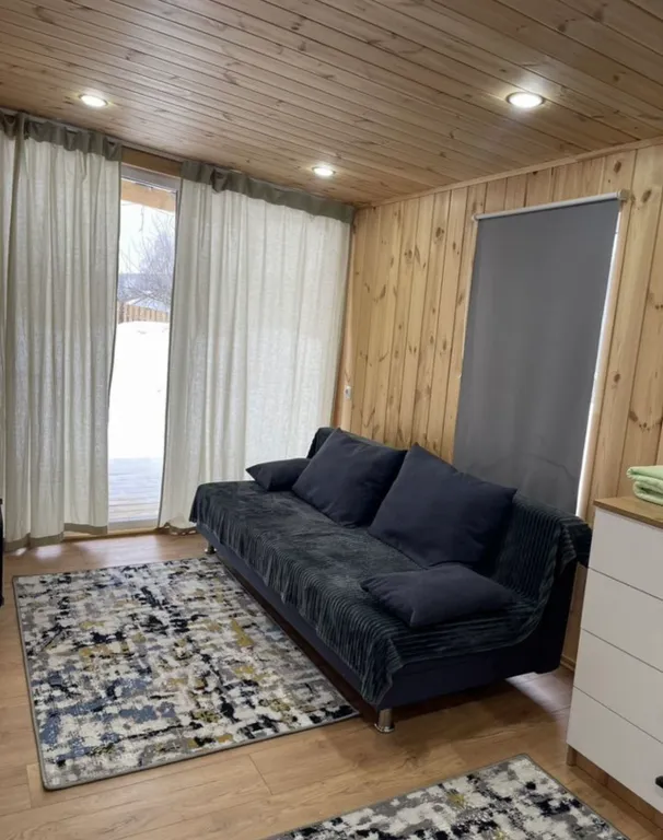 Частный дом у горы