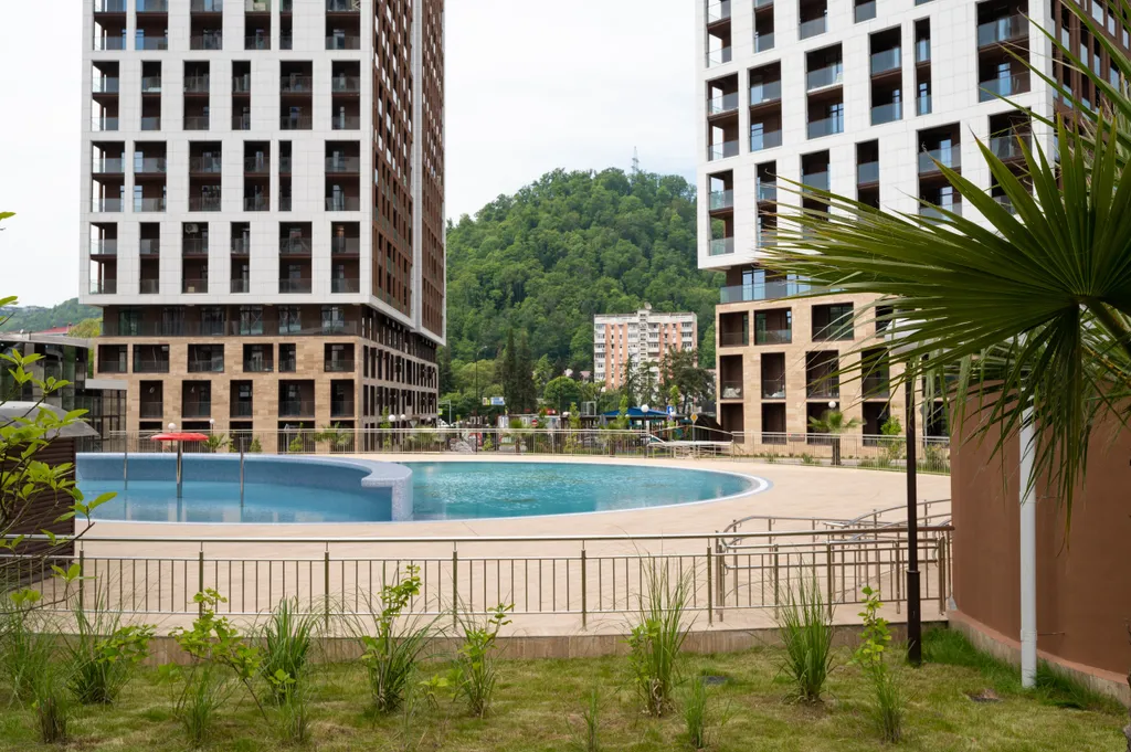 Студия с балконом и видом на горы