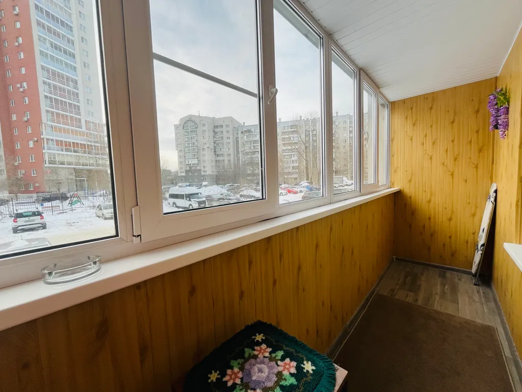 Новая квартира-студия около ТРК Алмаз