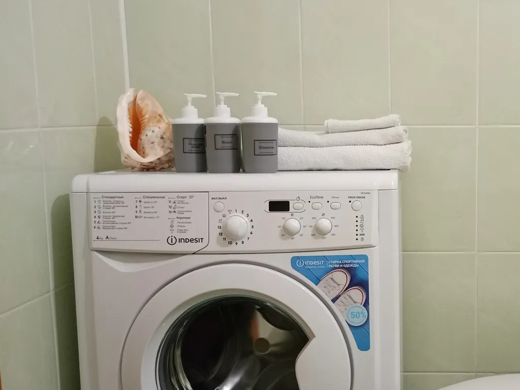 Квартира с двуспальной кроватью и диваном, рядом БСМ, ТЦ Апельсин