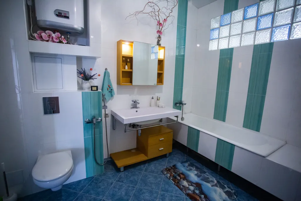 Где начинался город, с видом на море