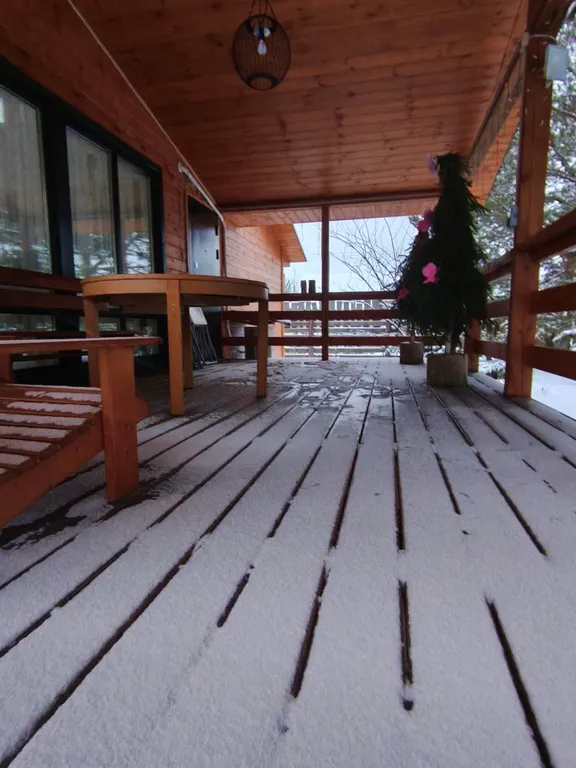 Дом с большой террасой