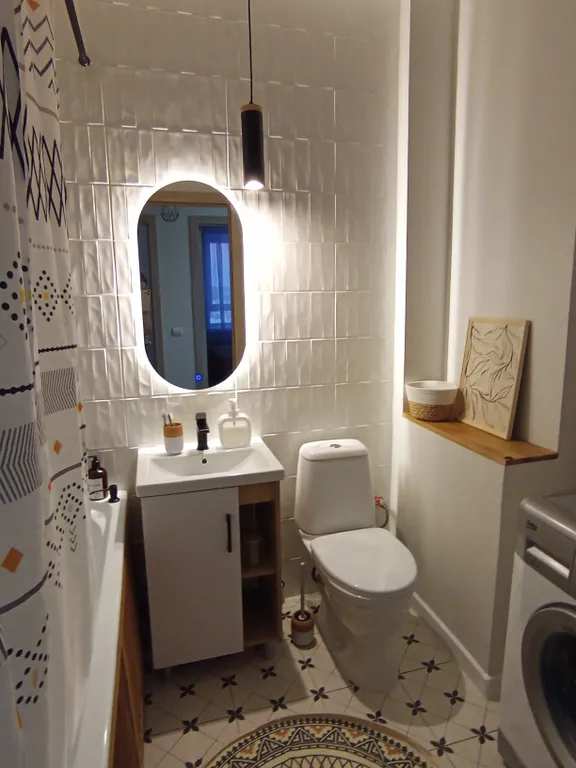 Квартира с видом на железнодорожный вокзал