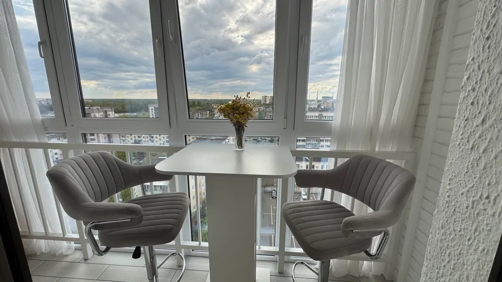 Классная квартира в центре с видом на набережную