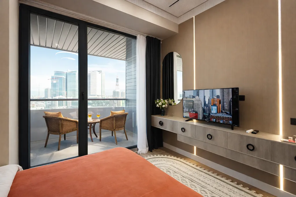 Дизайнерская студия с продуманным интерьером и видом на Ташкент сити