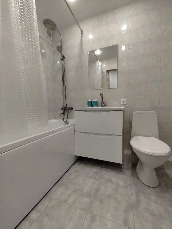 Свeтлая совремeнная квартирa в центpе гоpoдa