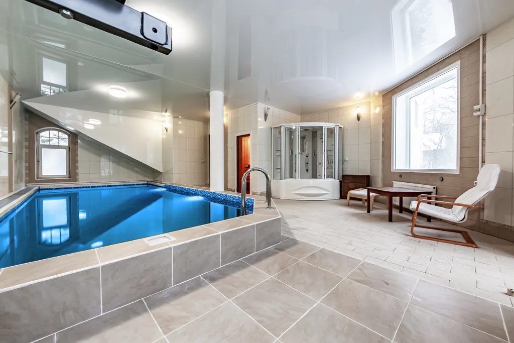 Коттедж с бассейном и сауной