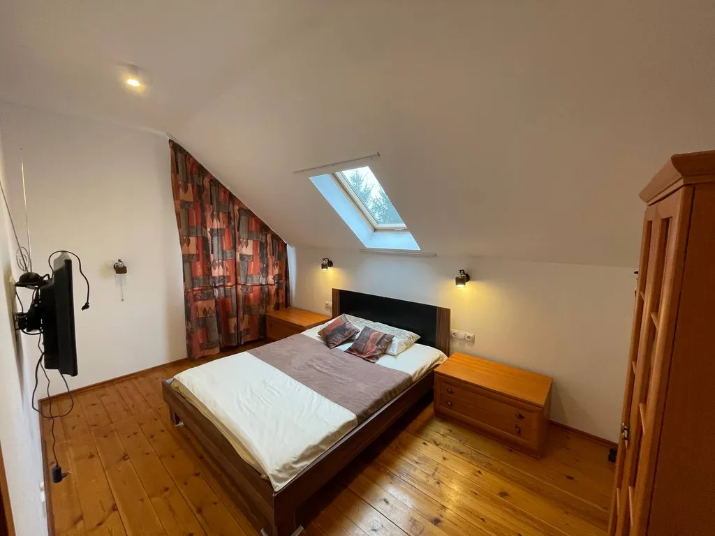 6-комнатный Дом