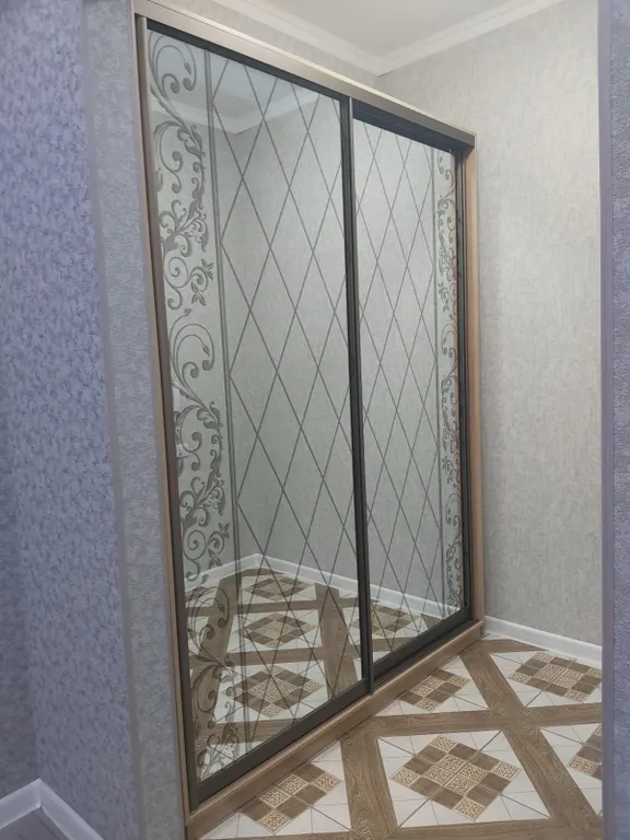 Апартаменты в центре с видом на город и горы