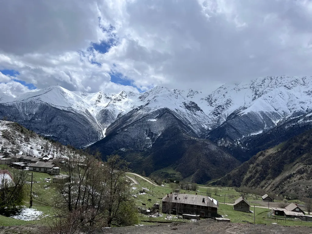 Уютный домик в горах