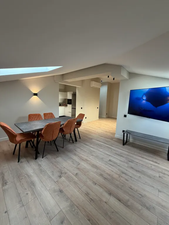 Сдается впервые квартира в центре!