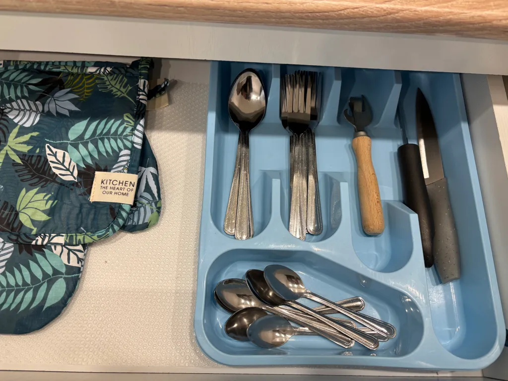 Уютная однотонная квартира