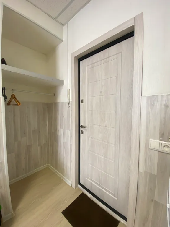 Для любителей тёплых квартир с комфортными матрасами, Жёлтый нарцисс