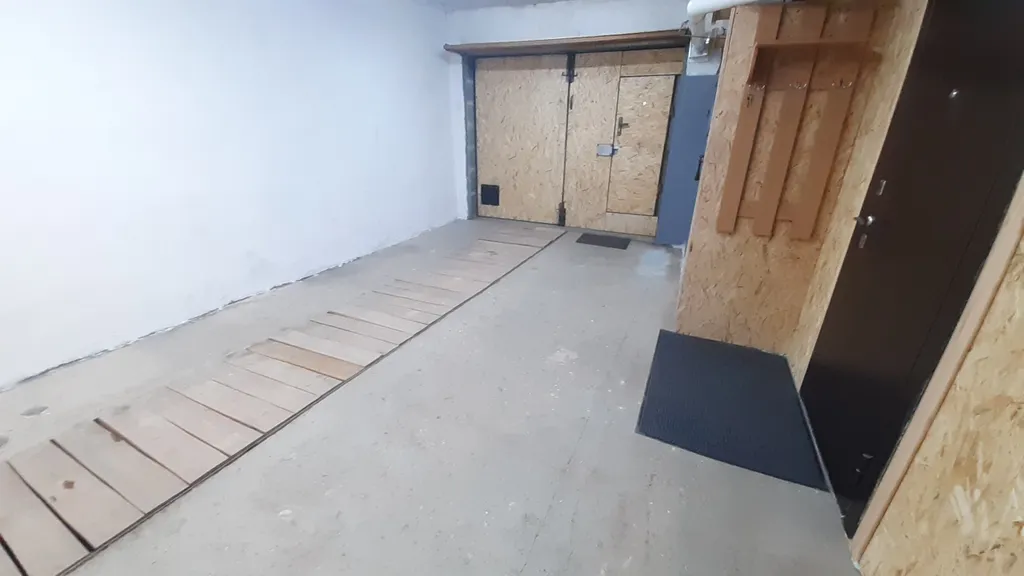 Жилой гараж с парковочным местом