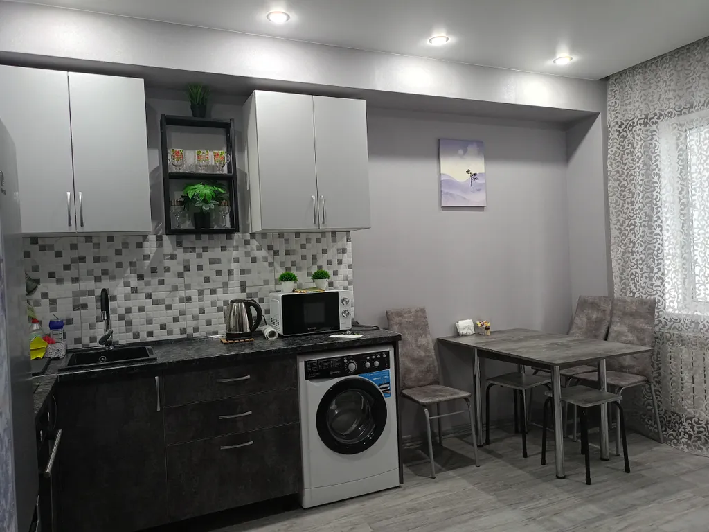 2 комнатная квартира возле школы МВД, Автовокзал, тк Маяк