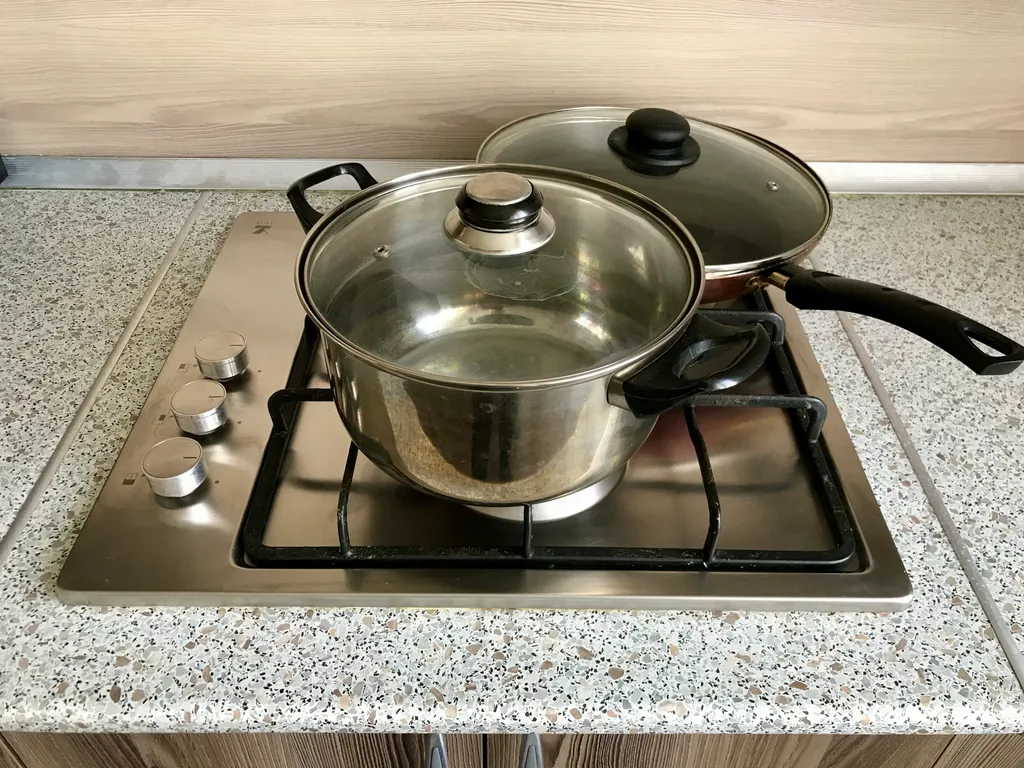 Однушка эконом-класса рядом с Академией тенниса и ДС