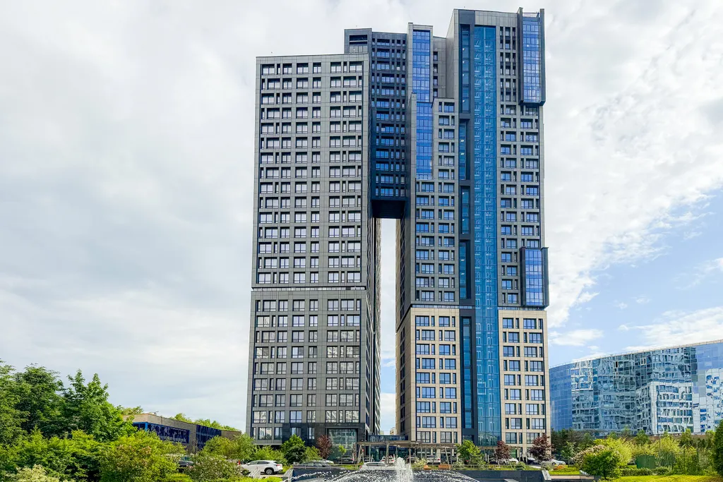 Видовая 3-комнатная квартира в комплексе Премиум класса