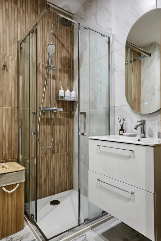 Апартаменты с видом на бассейн 615