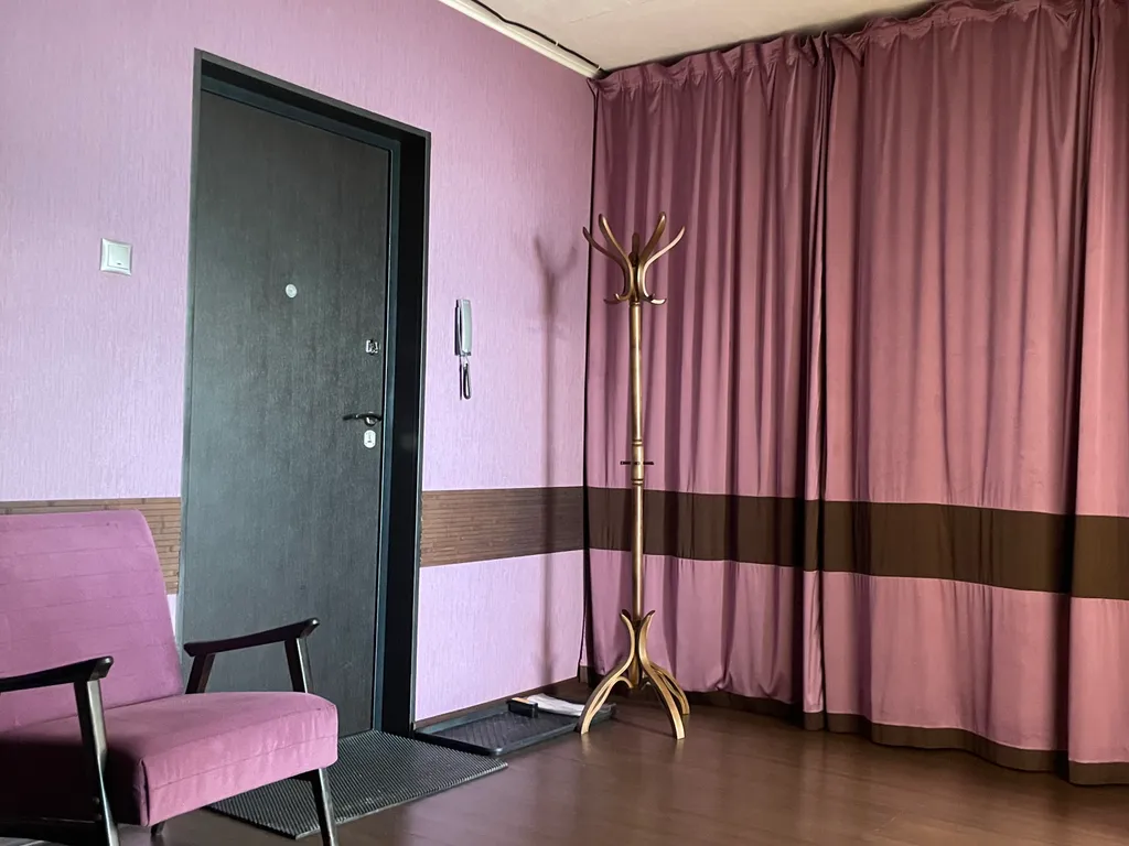 Просторная однокомнатная квартира с прямым выездом на трассу