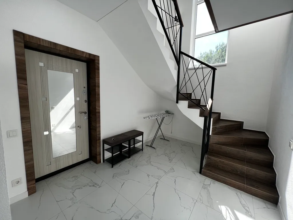 Уютный новый дом недалеко от моря