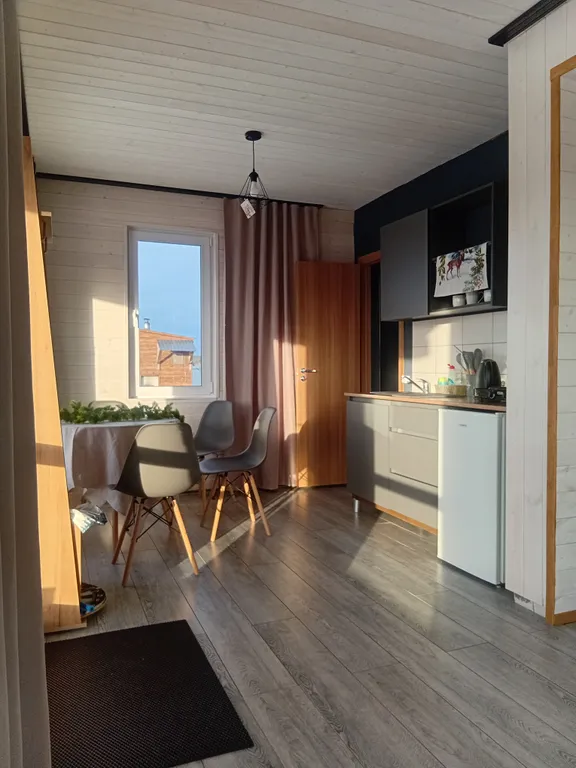 Уютный дом на берегу озера Камбулат