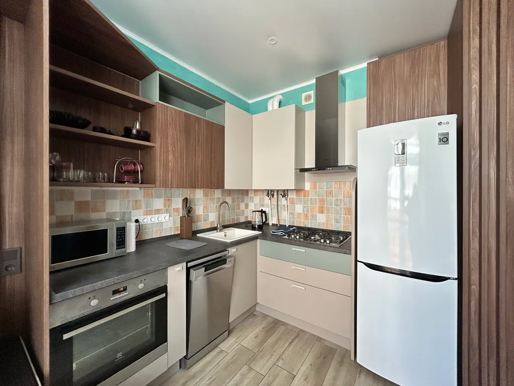 Квартира Квартира Отличная двушка с боковым видом на море — Геленджик