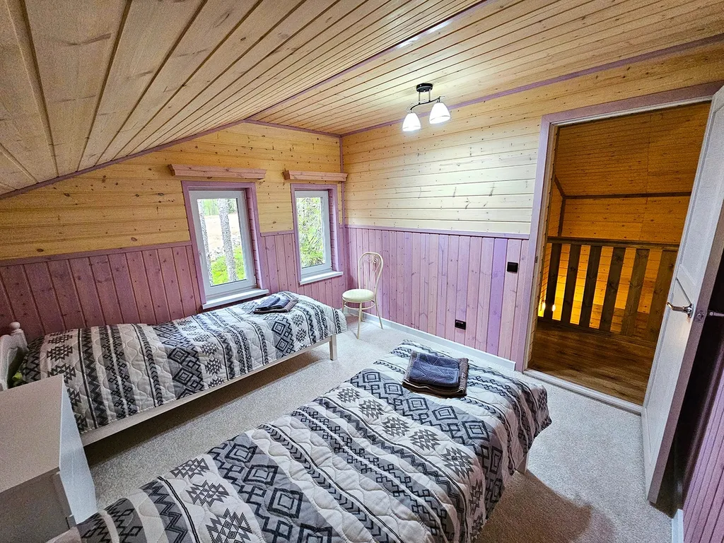 Уютный и просторный коттедж в сосновом бору на берегу озера