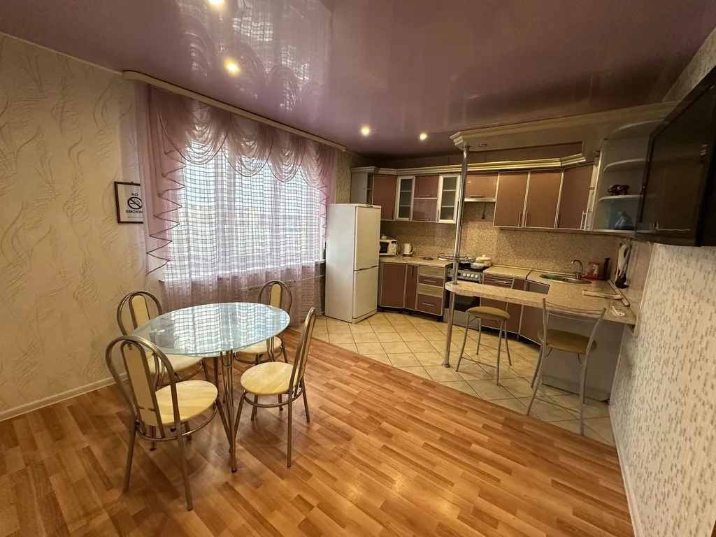 Квартира Уютная трешка — Волхов