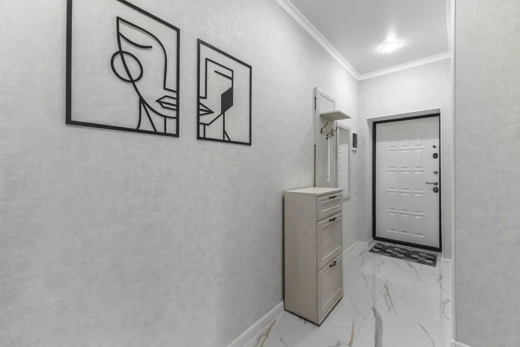 Чистая, уютная квартира, тихий закрытый двор с детской площадкой